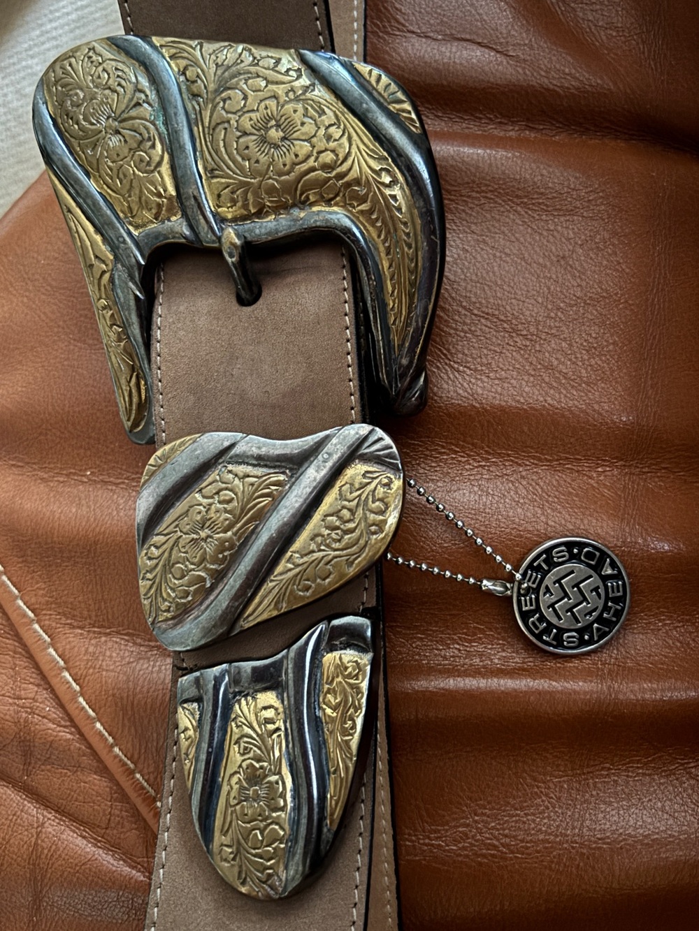 Vintage Streets Ahead Brown Western Style Belt Ornate Gold/Silver Buckle Set - M